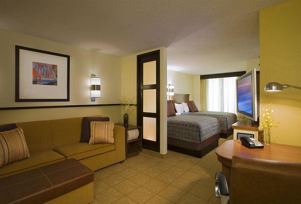 Hyatt Place Dallas/Plano Exterior photo